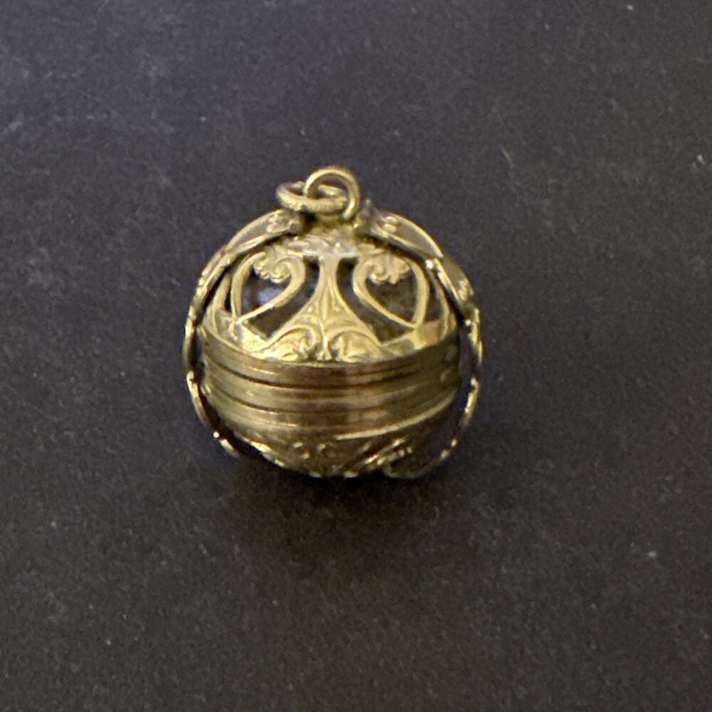 Vintage 14K Gold Filled 6 Photo Memory Ball Orb Locket Pendant Filigree